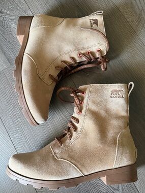 NWOT Sorel Emelie Waterproof Beige Suede Lace-Up Combat Boots Size 5